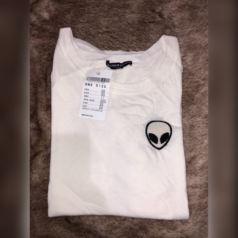 NWT Brandy Melville Margie alien T shirt